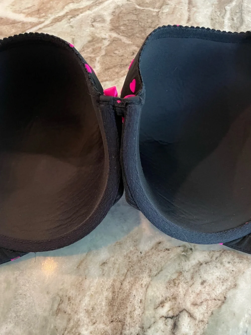 Torrid Bra Black Underwire Hot Pink Hearts 44H